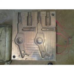 壳模（射芯模）