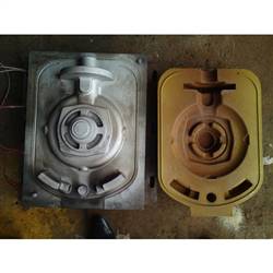 壳模（射芯模）